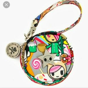 ISO!!!! Fairytella with donutella placement