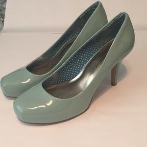 Madden Girl "Getta" Pumps
