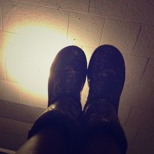 Sparkly gold girls Uggs