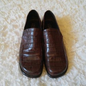 Franco Sarto flex brown loafers