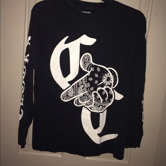 Black long sleeved crooks and castles