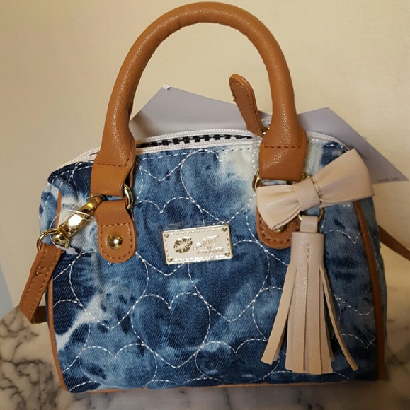 NEW Luv Bestsey purse
