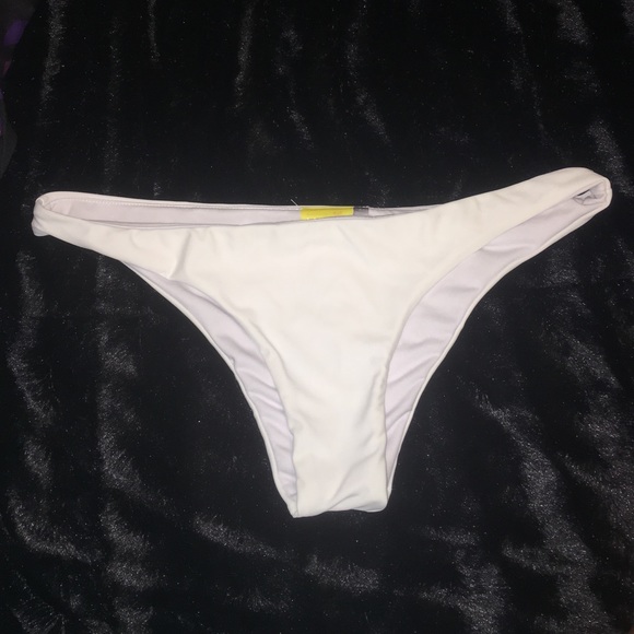 Cheeky bikini bottoms