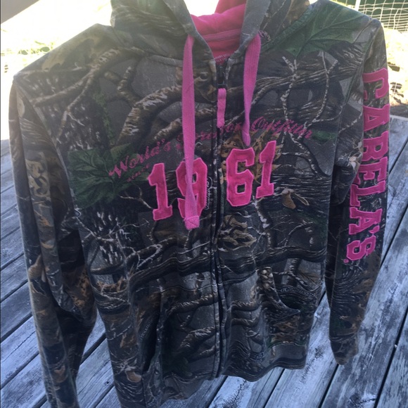 Cabelas Camo Sweatshirt