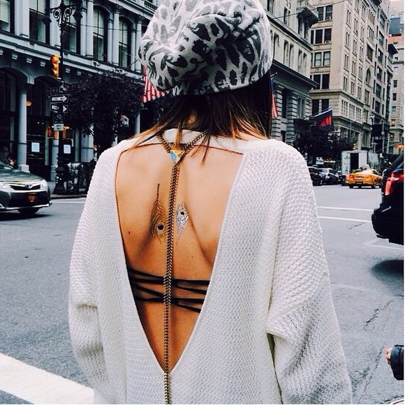 LF Exposed Open Back Sweater - Picture 2 of 4