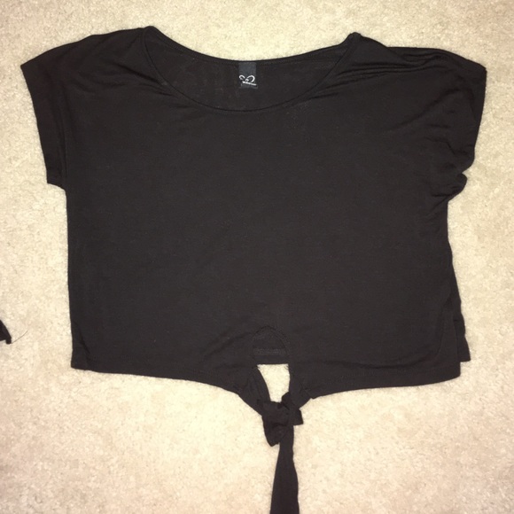 Cropped tops - Picture 3 of 3