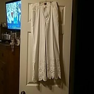 White Very Vera Capris