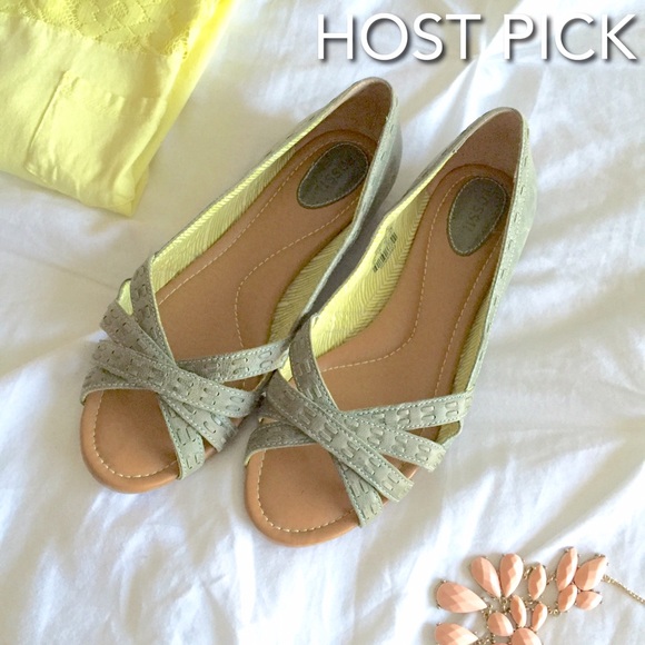 Fossil Shoes - ✨ Fossil Ella Cut Out Flat.