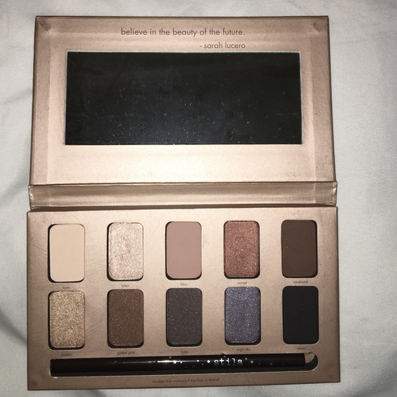 Stila In The Light Eyeshadow Palette