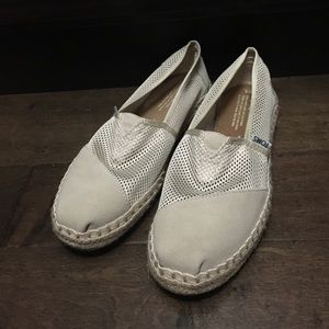 Size 8 Tan crotchet Toms