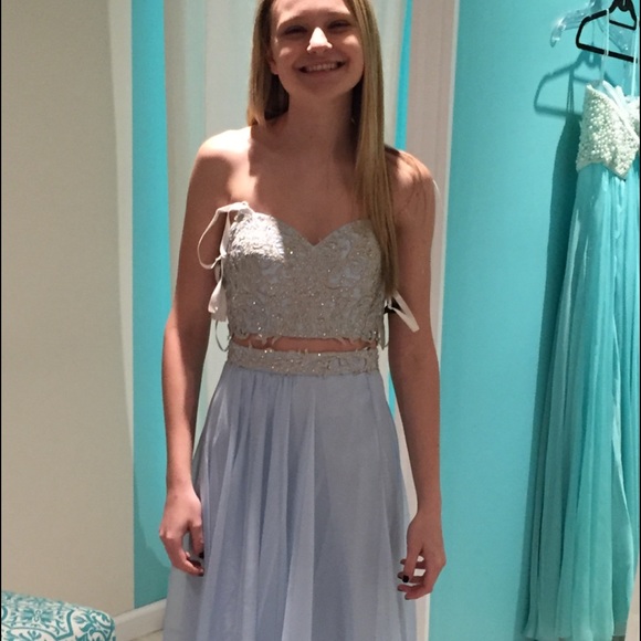 Brand new never worn prom dress