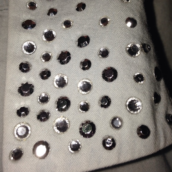 Tank - Picture 4 of 4