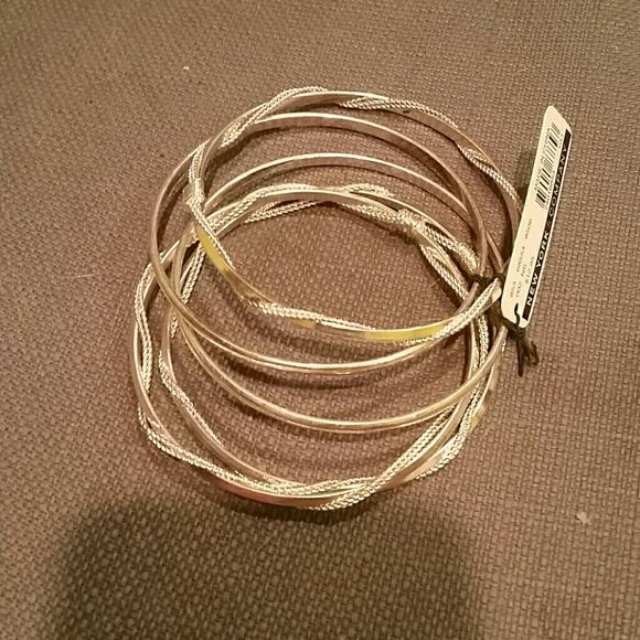 5 intertwined bracelets