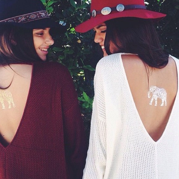 LF Exposed Open Back Sweater - Picture 3 of 4