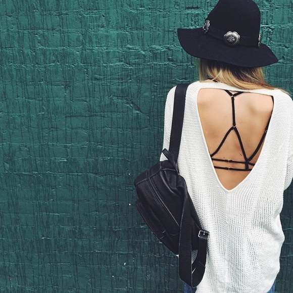 LF Exposed Open Back Sweater - Picture 4 of 4