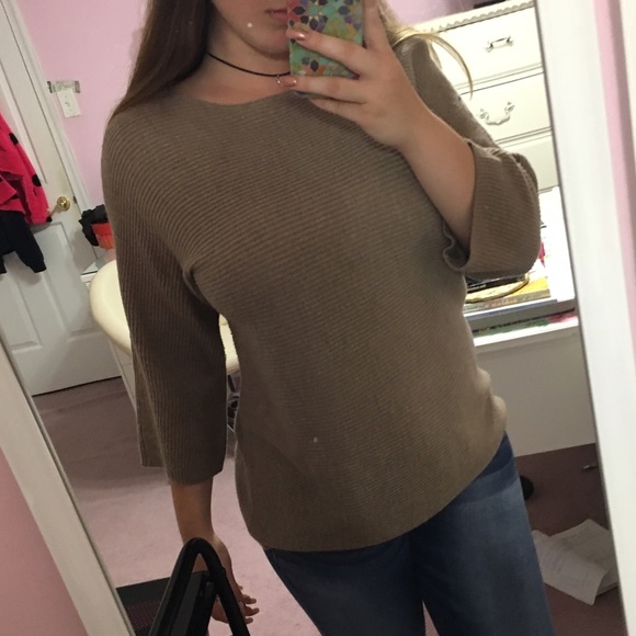 Tan sweater - Picture 2 of 2