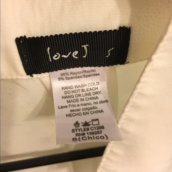 Button up blouse - Picture 3 of 3