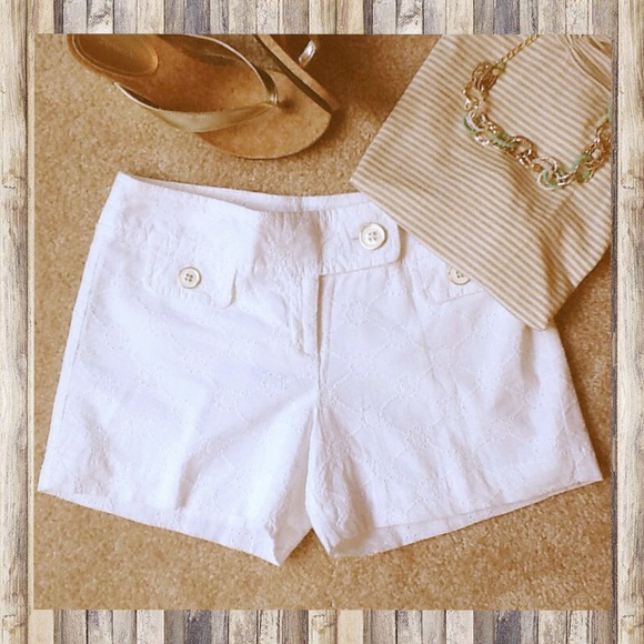 🎉SALE🎉White Eyelet Lined Shorts