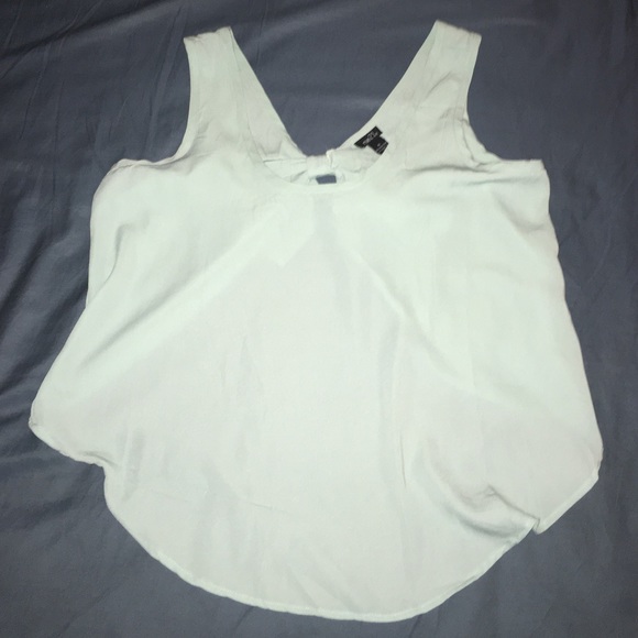 Open bow back blue crop top tank!