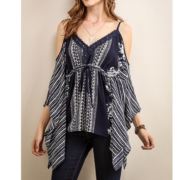 ‼️LAST‼️Kimono Cold Shoulder Top - Picture 3 of 5