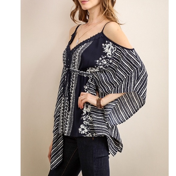 ‼️LAST‼️Kimono Cold Shoulder Top - Picture 4 of 5