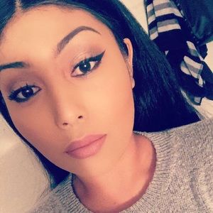 Meet your Posher, Carolina