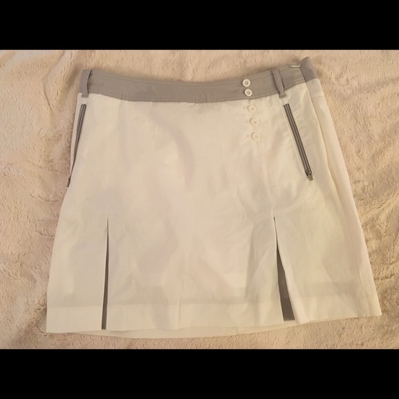 Louis Castel golf skirt- size 4