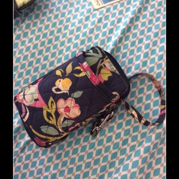 Vera Bradley wristlet - Picture 4 of 4