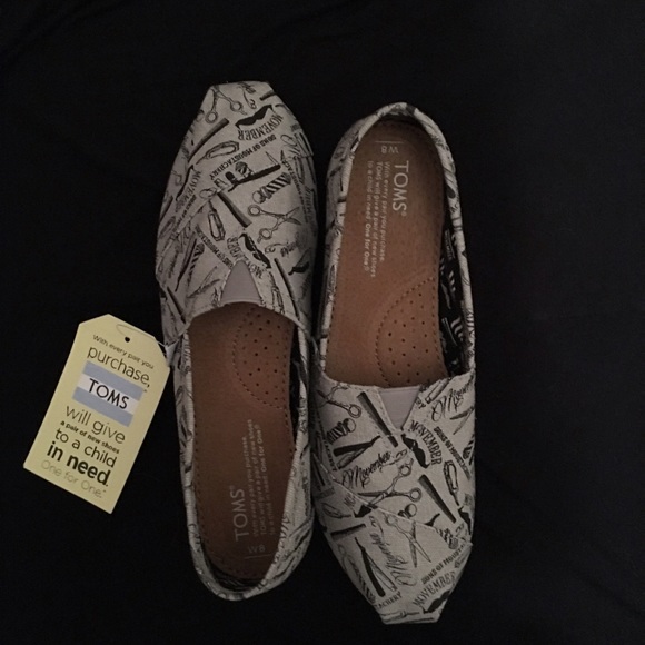 TOMS size 8 "Movember grey barber shop" NWT