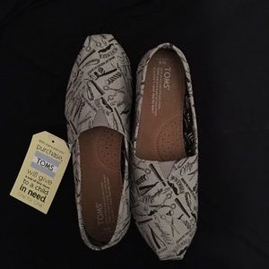 TOMS size 8 "Movember grey barber shop" NWT
