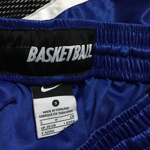 Men's basketball shorts - Picture 2 of 2