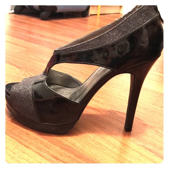 BCBG heels