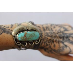 Beautiful silver & turquoise bracelet
