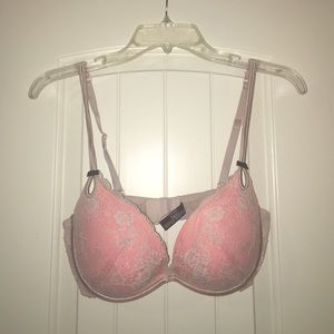 Light pink lacy Victoria's Secret Bra