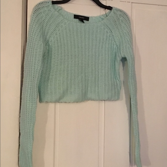 Crop top blue sweater!