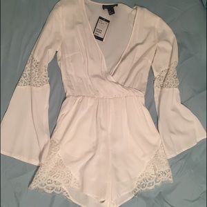 H&M white lace long sleeve romper