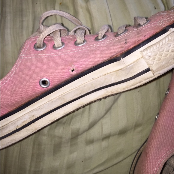 Pink converse - Picture 2 of 4