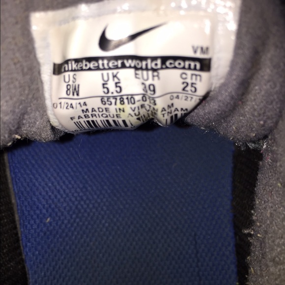 Nike - Picture 4 of 4