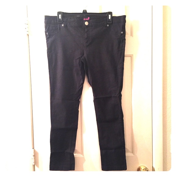 NWOT - Dark gray "Flirtatious" Pants