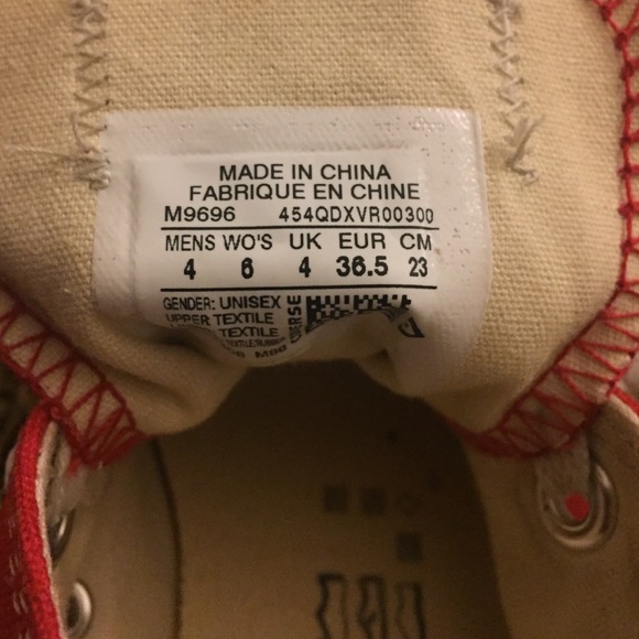 Red low top converse - Picture 4 of 4