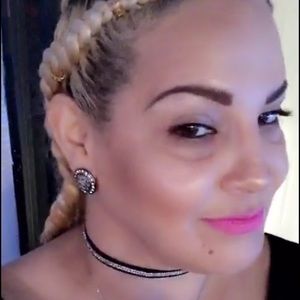 Meet your Posher, Yadira