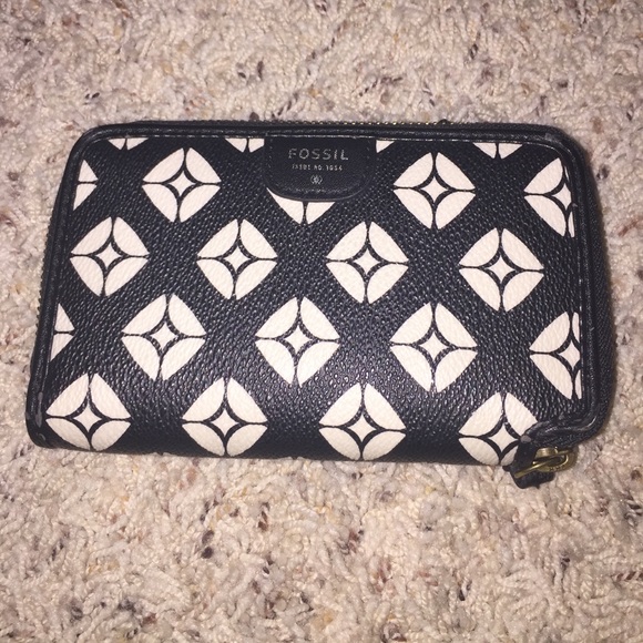 fossil wallet