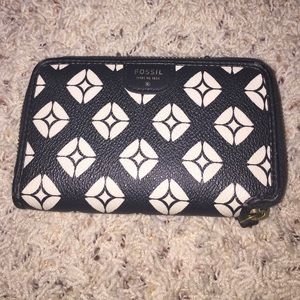 fossil wallet