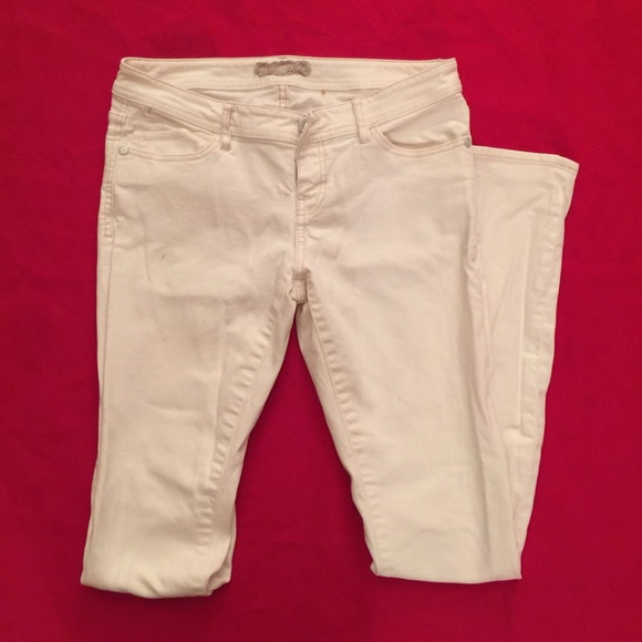 Elie Tahari White Wash Jeans (US Size 6)