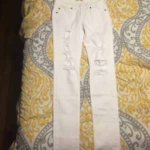 White distressed skinny jeans! NWOT!