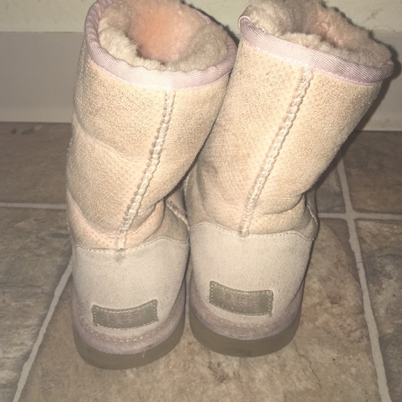 Baby pink uggs