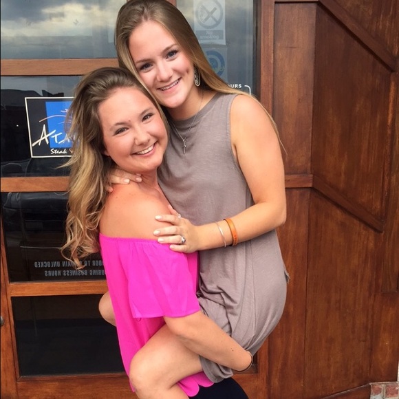 Meet your Posher, Lauren