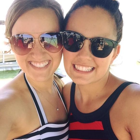 Meet your Posher, Leah