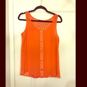 Orange, detailed tank