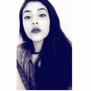 Meet your Posher, Roxana